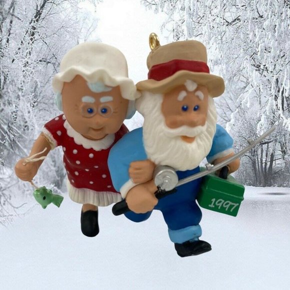 Hallmark Keepsake Ornament Christmas The Clauses on Vacation 1997 - Picture 7 of 8